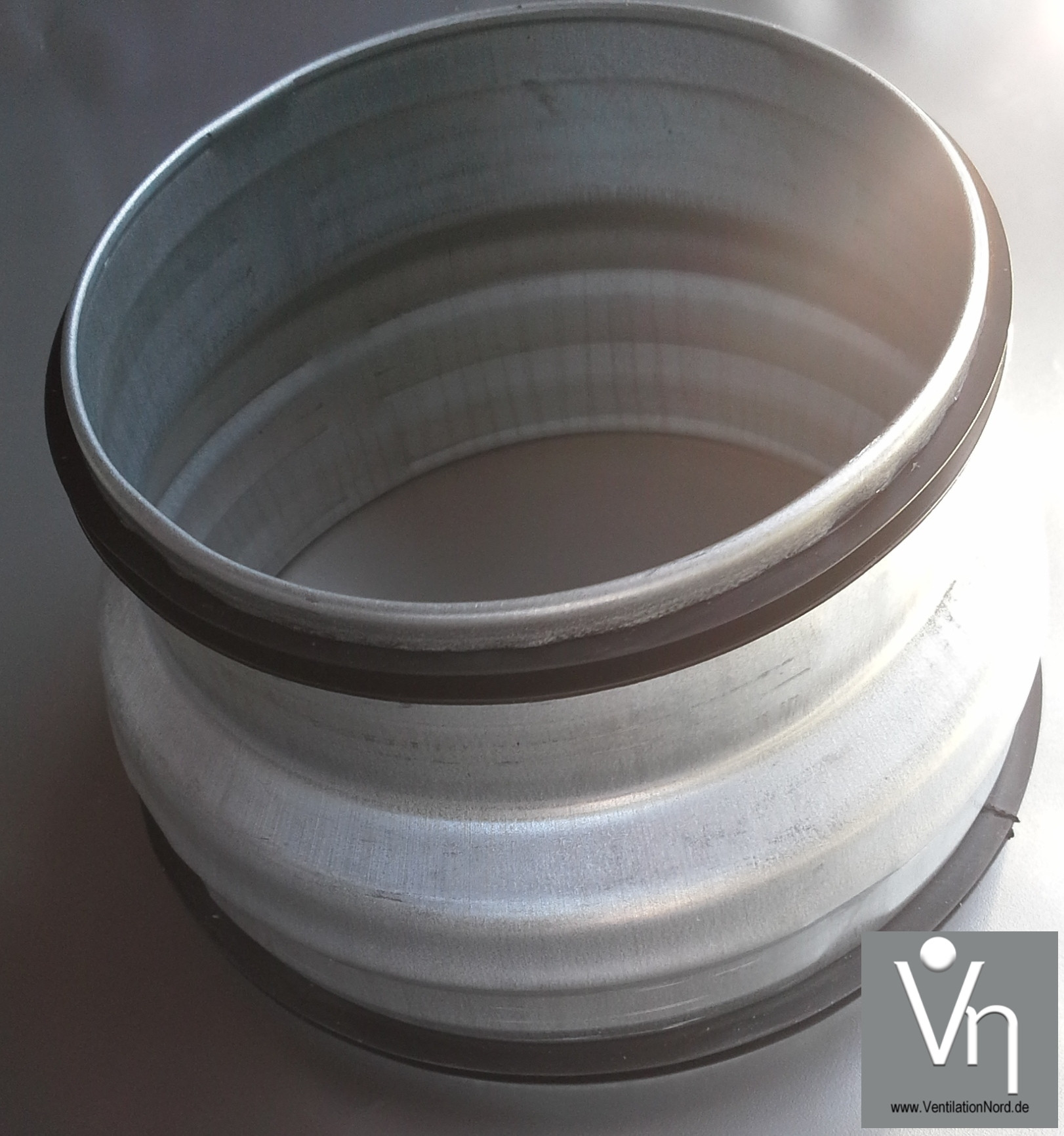 Reduzierung gepresst Muffe 160mm Nippel 150mm mit Lippendichtung Wickelfalzrohr 